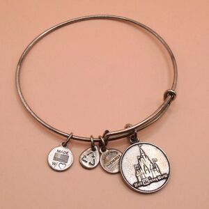Alex And Ani Disney Bracelet Cinderella Castle Wire Charm Silver Tone 2014